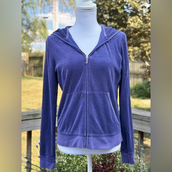 AUTHENTIC Y2K 🎉 Juicy Couture Navy Hoodie with J Accent Zipper! - Picture 1 of 4